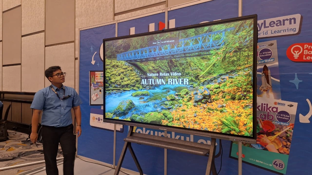 Rental Interactive Flat Panel Surabaya